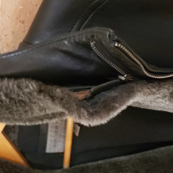 Andrew Marc Men's Black Leather Jacket with Faux Fur Collar - Picture 3 of 16